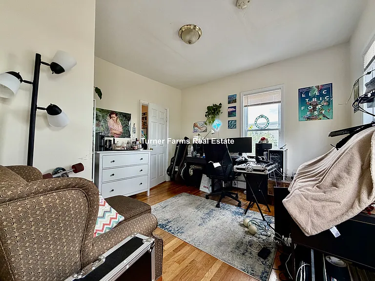 38 Bond St #22 — Photo 7