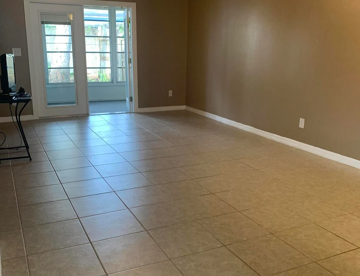 2 bed, 2.0 bath, 962 sqft, $1,495 — Photo 2