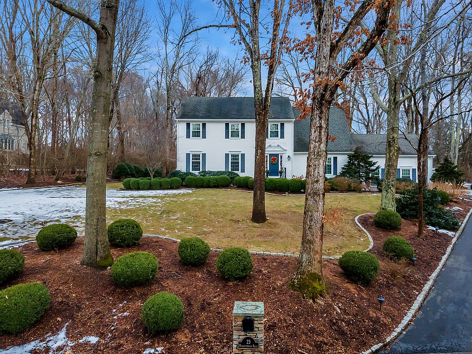 23 Meadowbrook Road
