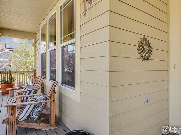 Spacious entry and front porch await