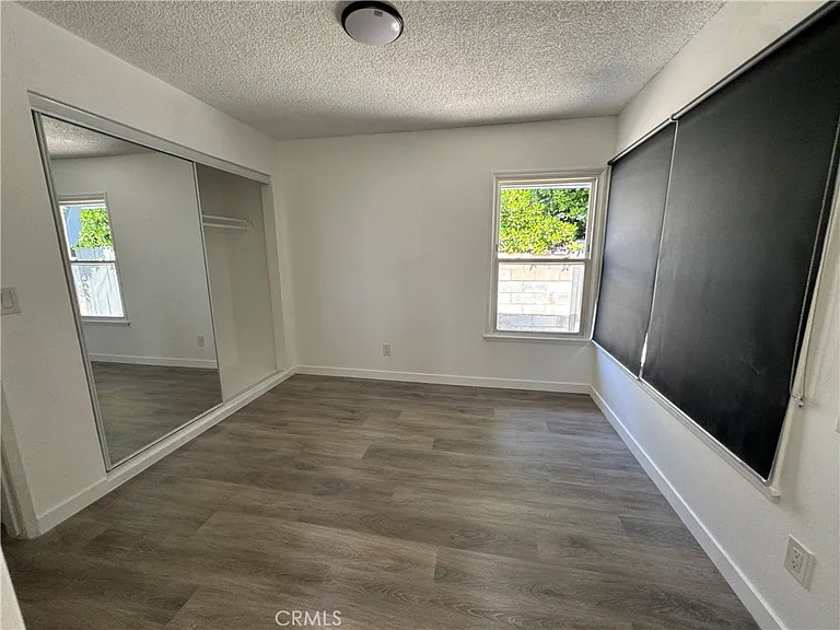 19939 Saticoy St — Photo 18
