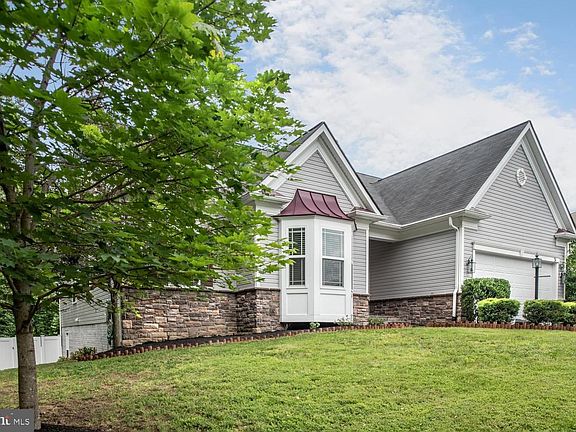 5th image of 31 Iris Ln