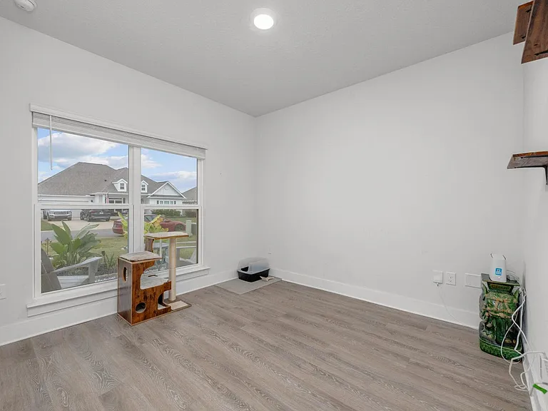 6196 Jenks Dr — Photo 18