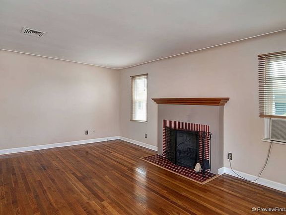 5th image of 4827 Filipo St
