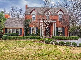 1114 Huntington Ave, Nichols Hills, OK 73116