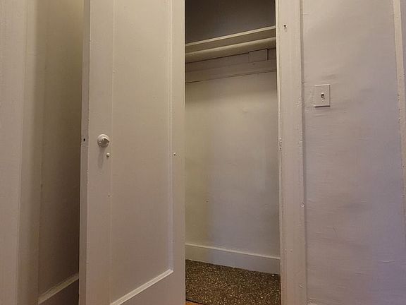 4th image of 24-60 32nd St #5B
