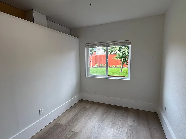 RC - 1630 Oakdale, Ave., San Francisco, CA, 94124 — Photo 10