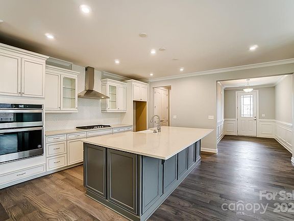 5th image of 9632 Liberty Hill Dr