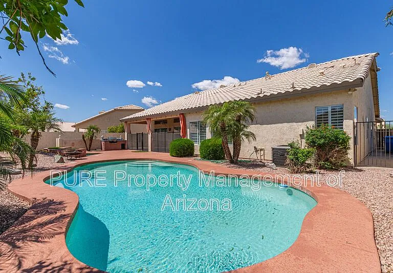 4623 E Rocky Slope Dr — Photo 1