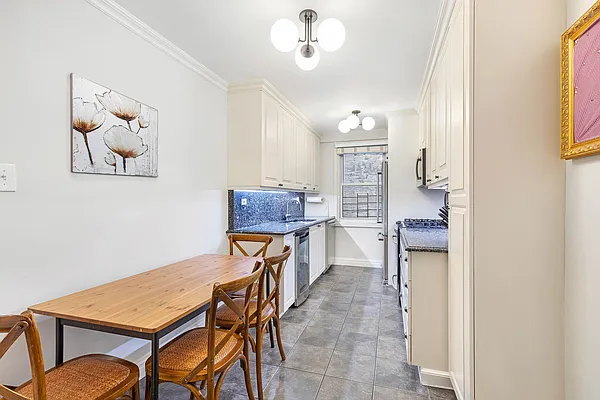 Sold by Compass | media 5