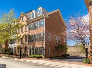 1770 Potomac Greens Dr, Alexandria, VA 22314