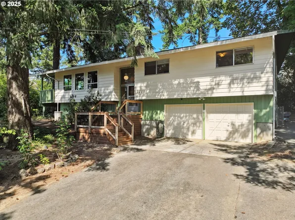 17060 SE Gurnee Ave, Gladstone, OR 97027