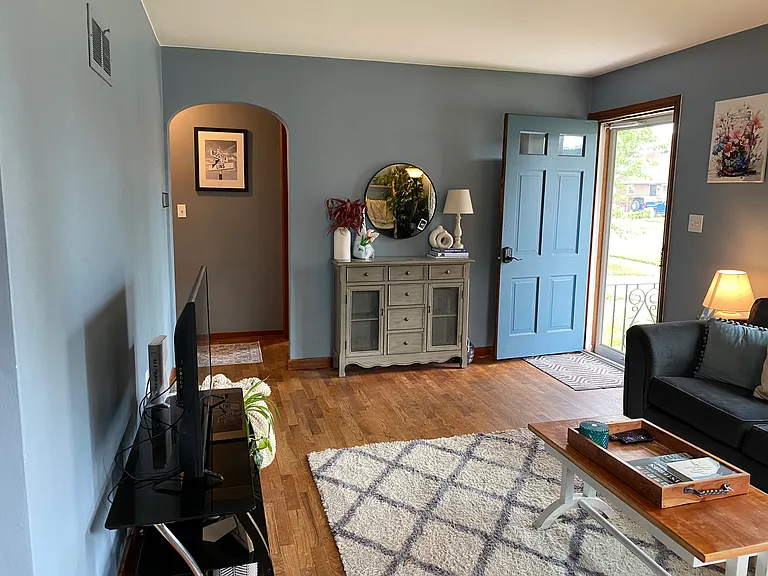 2150 Hyde Ave — Photo 3