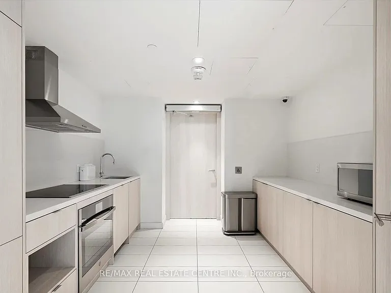 28 Ann St #809 — Photo 36