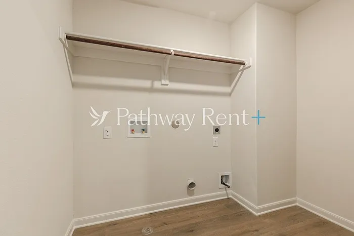 932 Crimson Wolf Rd — Photo 15