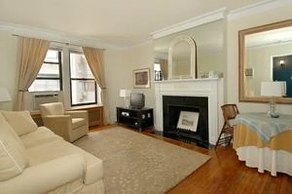 Rented by Douglas Elliman | media 10