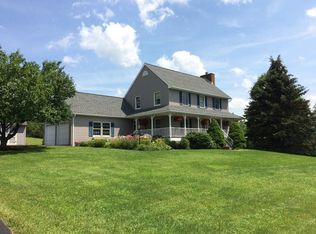 581 Ross Hill Rd, Vestal, NY 13850