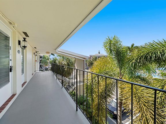 5th image of 450 Paradise Isle Boulevard #309