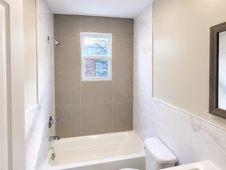 179 S 7th St #2B — Photo 2