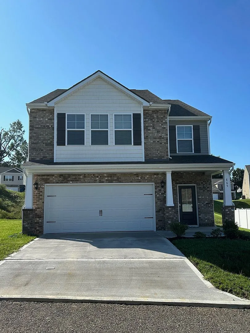 5 Bedroom / 3 Bath 2 Story Home Jonesborough, TN — Photo 1
