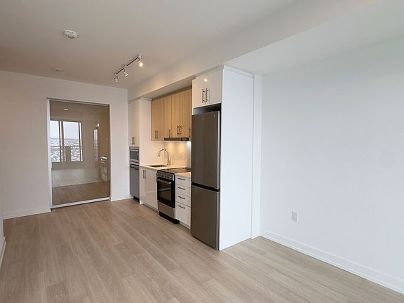 5th image of 9763 Markham Rd #1908-A