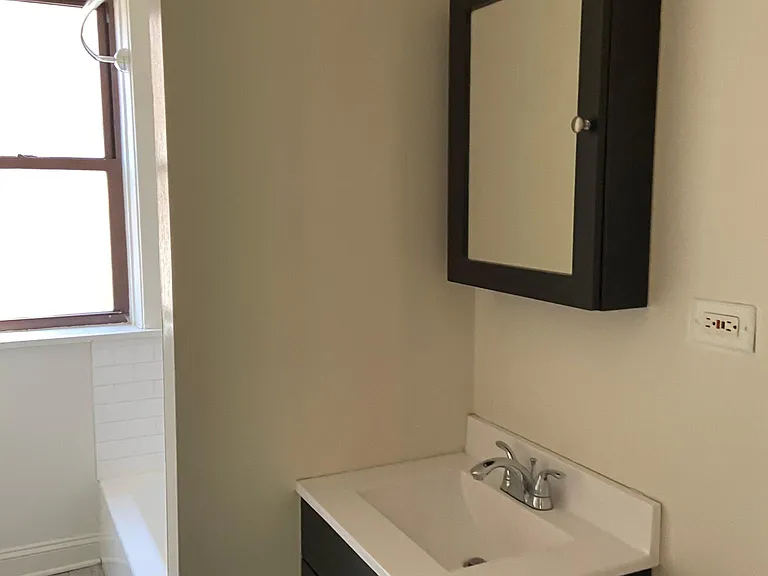 1253 W Henderson St #1 — Photo 20