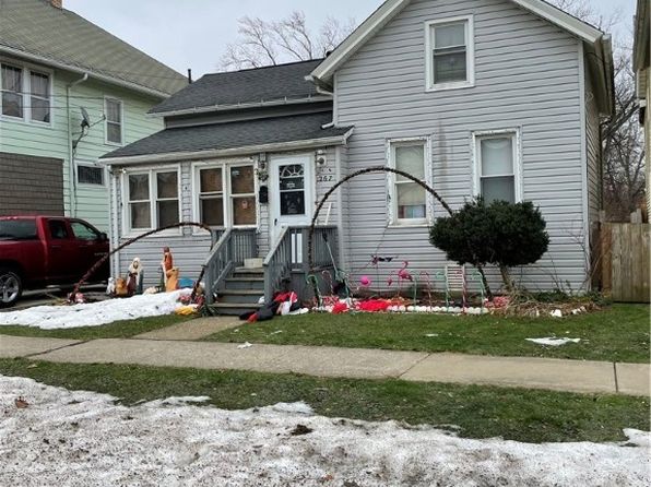 267 Lake Shore Dr E, Dunkirk, NY 14048
