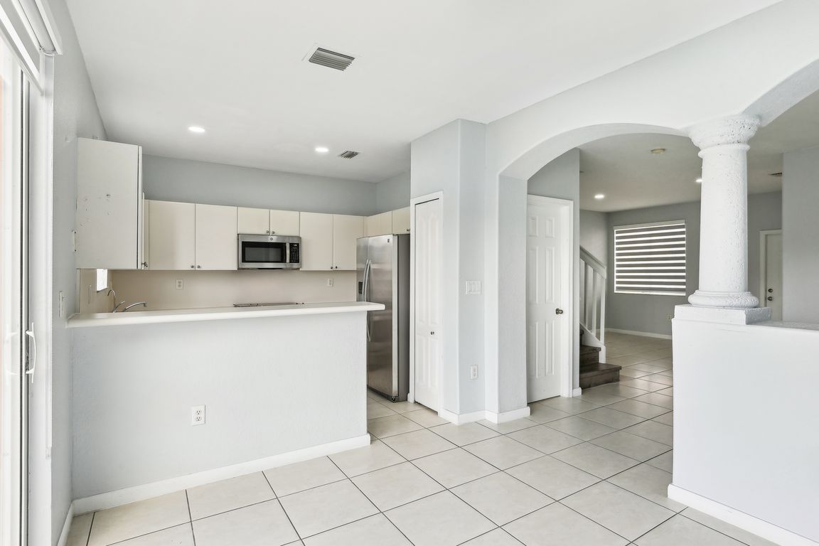 SE 15th Rd 76-008.jpg