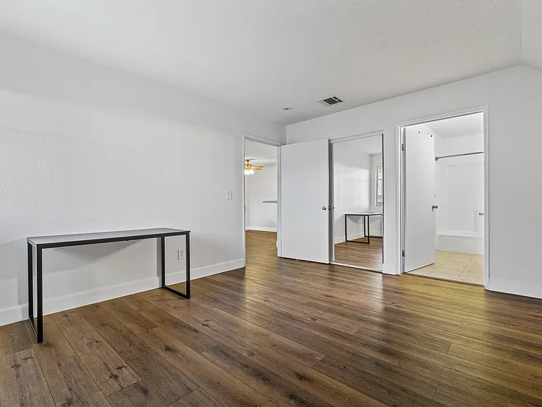 6111 Rancho Mission Rd — Photo 11