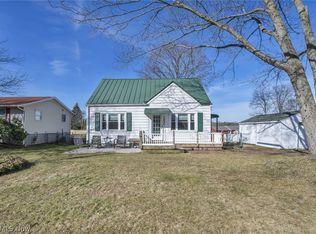 1932 Issaquah St, Cuyahoga Falls, OH 44221