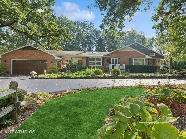 530 Old Hickory Ln, Libertyville, IL 60048