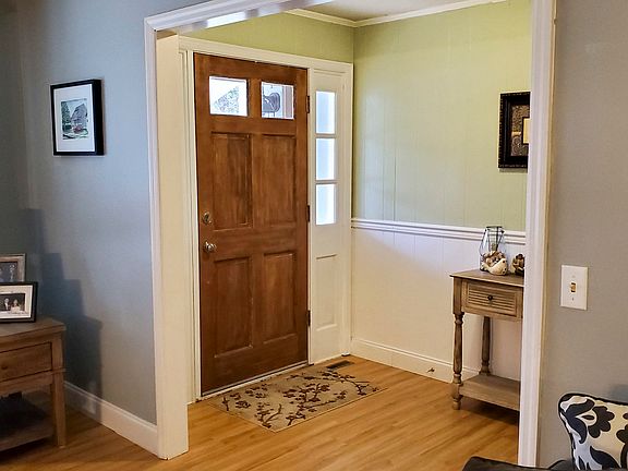 4th image of 204 Coralwood Dr