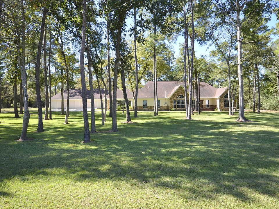 1st image of 25088 Lake Park Ct