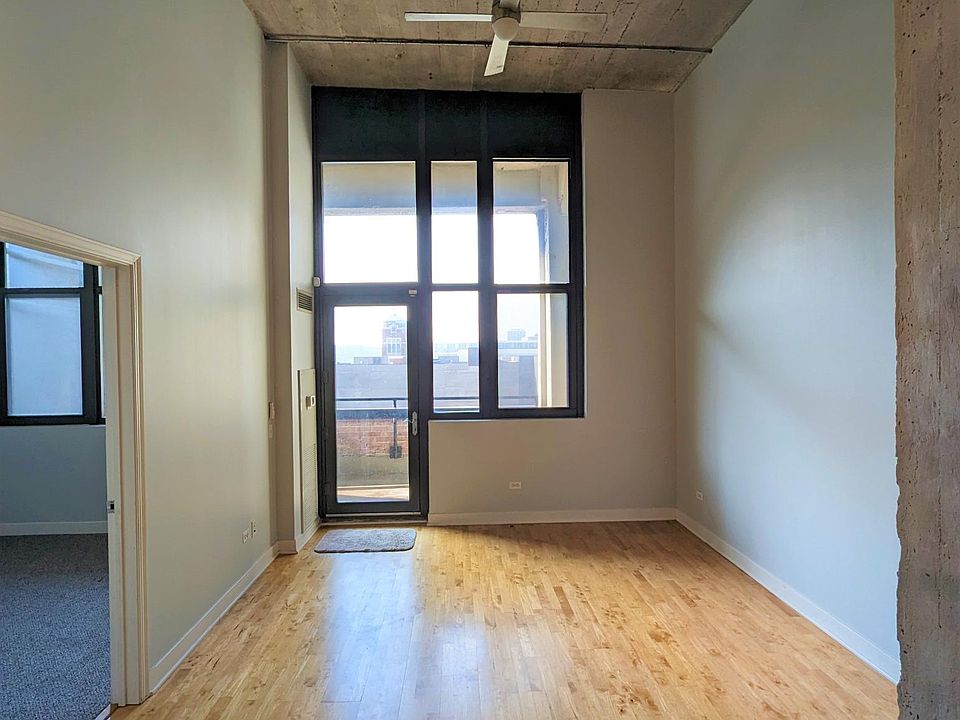 1st image of 320 E 21st St #6015