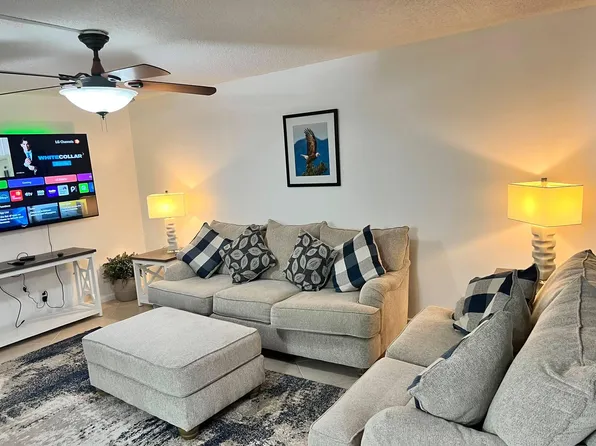 3004 N Exeter Dr, Boca Raton, FL