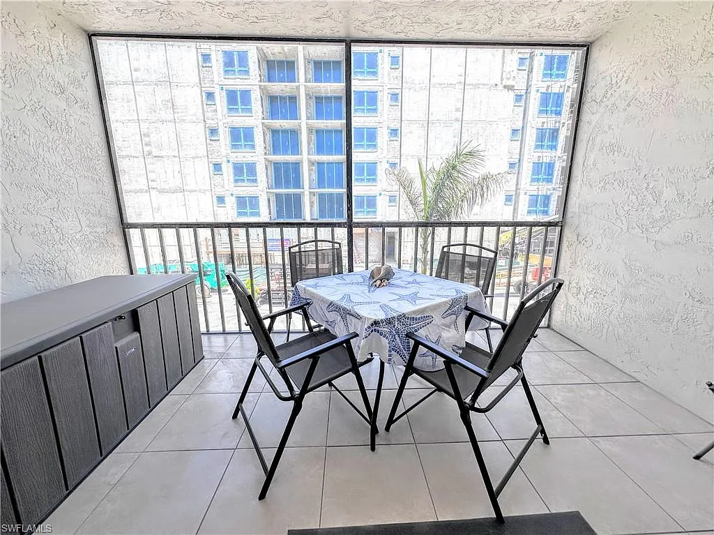 Building Photo - 260 Southbay Dr #204