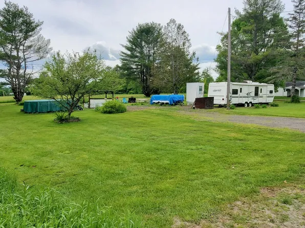 952 East Madison Road, Madison, ME 04950