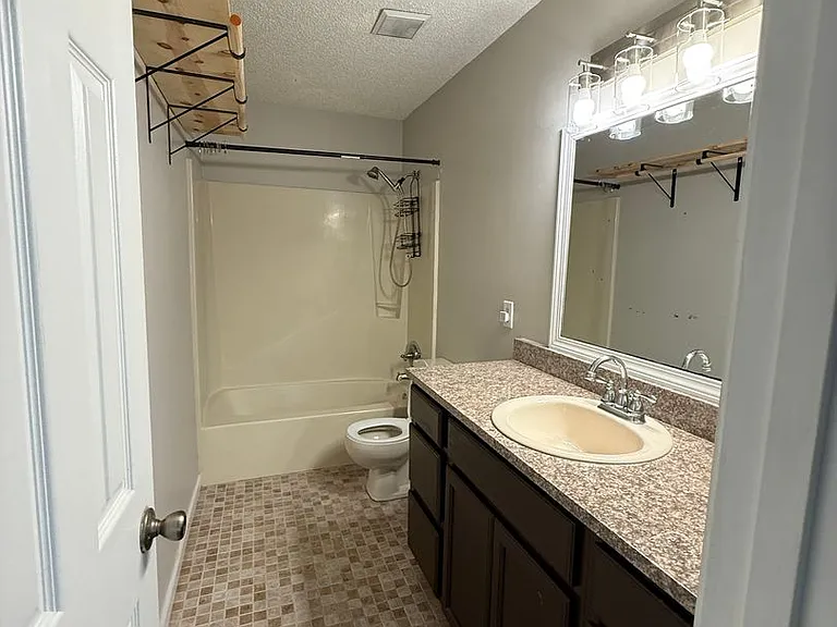 1718 Bennetts End — Photo 14