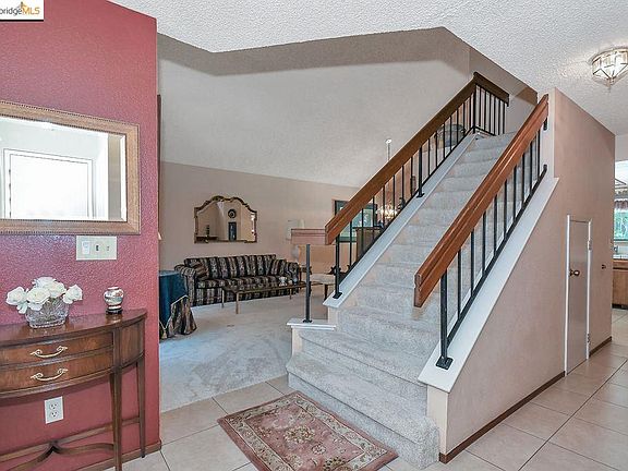 3rd image of 4009 Rocky Point Dr