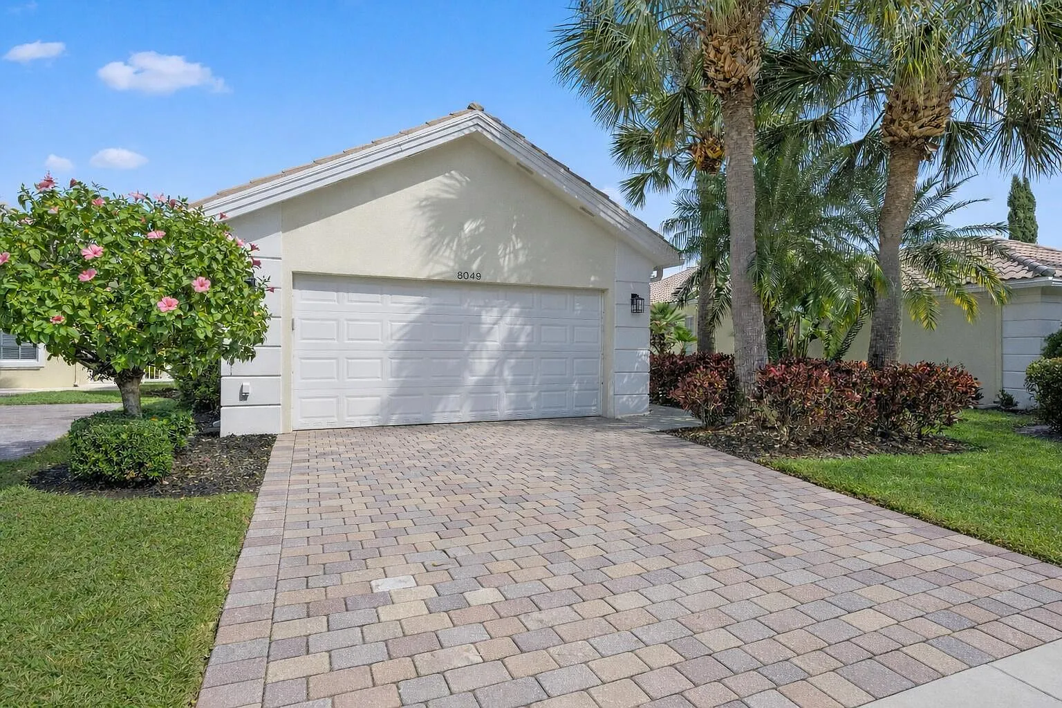 3 bed, 2.5 bath, 2199 sqft, $5,500 — Photo 4