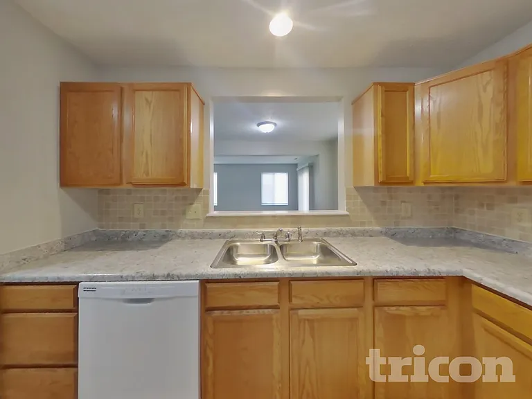 557 Cembra Dr — Photo 5