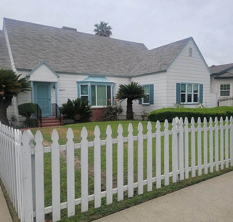 1st image of 8137 San Carlos Ave