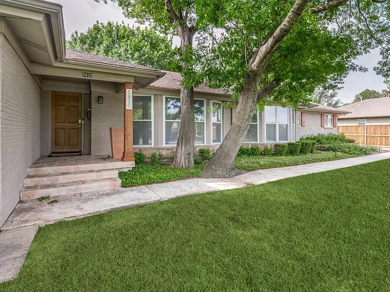 5820 Forest Ln — Photo 3
