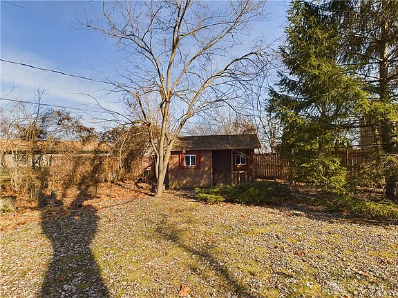 5th image of 1335 Carrilon Woods Dr