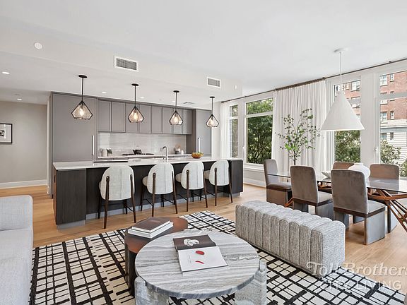 3rd image of 218 W 103rd St #2D