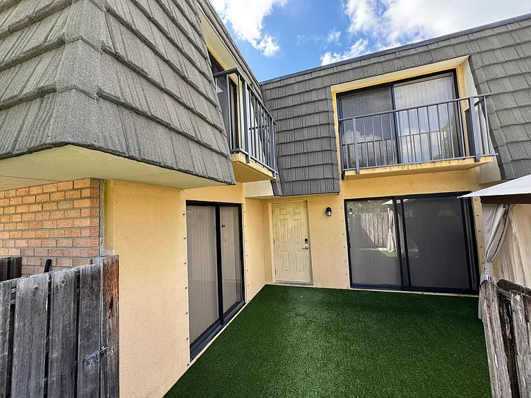 4709 47th Way — Photo 3