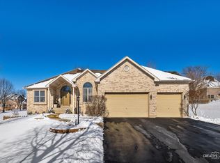 941 Lakeridge Ct, Sugar Grove, IL 60554