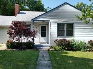 623 E Broad St, Warrensburg, MO 64093