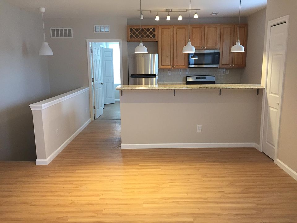 1st image of 919 S 51st St Floor 2