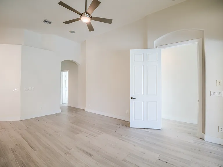 14854 Toscana Way — Photo 42